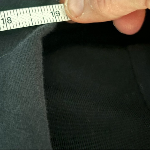 Lululemon Womens 6 Cowl Neck Double Front Zippered Pocket Black Sweatshirt - Picture 7 of 10